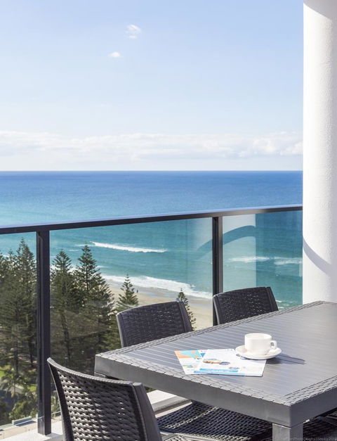Boardwalk Burleigh Beach - Official - Accommodation Georgetown 24