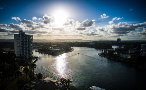 Tiki Hotel Apartments Surfers Paradise - Accommodation Georgetown 2