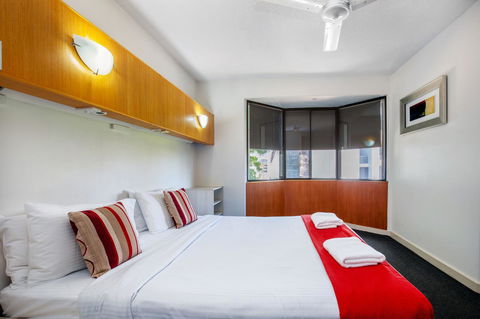Tiki Hotel Apartments Surfers Paradise - Accommodation Georgetown 1