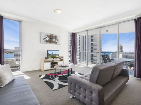 Beach Stay - Ocean & Riverview Resort Chevron Renaissance Central Surfers Paradise - Accommodation Georgetown 3