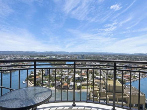 Beach Stay - Ocean & Riverview Resort Chevron Renaissance Central Surfers Paradise - Accommodation Georgetown 14