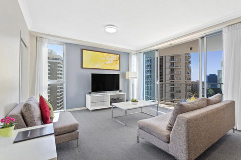 Beach Stay - Ocean & Riverview Resort Chevron Renaissance Central Surfers Paradise - Accommodation Georgetown 7