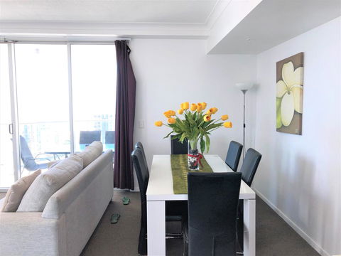 Beach Stay - Ocean & Riverview Resort Chevron Renaissance Central Surfers Paradise - Accommodation Georgetown 4
