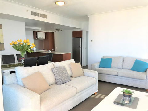 Beach Stay - Ocean & Riverview Resort Chevron Renaissance Central Surfers Paradise - Accommodation Georgetown 20