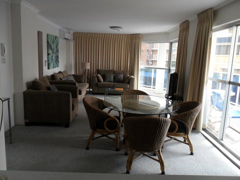 Grosvenor Beachfront Apartments Surfers Paradise - Accommodation Georgetown 23