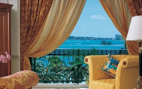 Imperial Hotel Gold Coast - Accommodation Georgetown 33