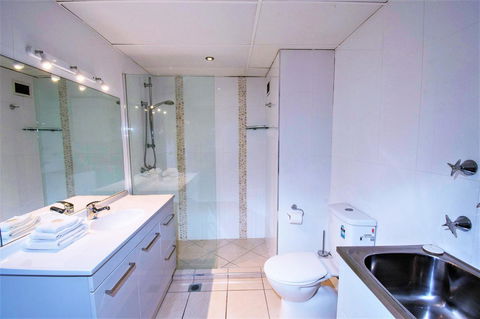 Seacrest Beachfront Apartments Surfers Paradise - Accommodation Georgetown 15