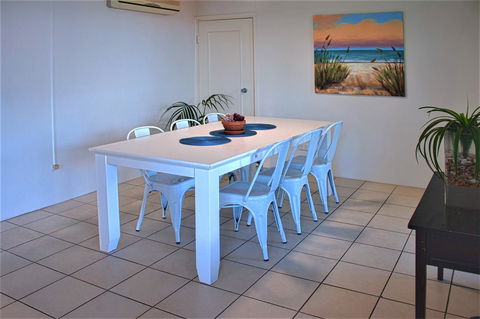 Seacrest Beachfront Apartments Surfers Paradise - Accommodation Georgetown 34