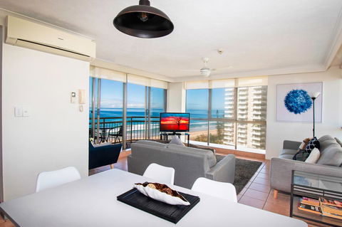 Seacrest Beachfront Apartments Surfers Paradise - Accommodation Georgetown 21