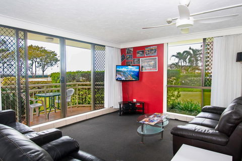 Seacrest Beachfront Apartments Surfers Paradise - Accommodation Georgetown 9