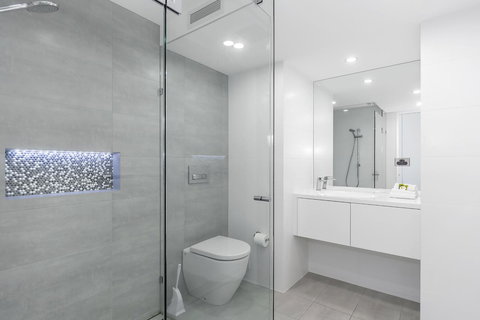 Golden Sands On The Beach - Absolute Beachfront Apartments - Accommodation Georgetown 4