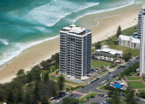 Golden Sands On The Beach - Absolute Beachfront Apartments - Accommodation Georgetown 0
