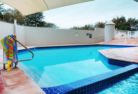 Golden Sands On The Beach - Absolute Beachfront Apartments - Accommodation Georgetown 14