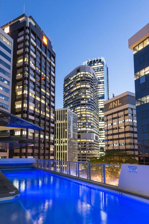 Oaks Brisbane Aurora Suites - Accommodation Georgetown 9