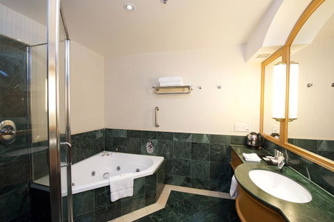 Crowne Plaza Surfers Paradise, An IHG Hotel - Accommodation Georgetown 38