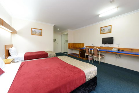 Smart Motels Bert Hinkler - Accommodation Georgetown 2