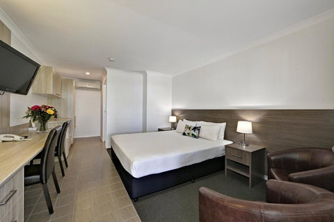 Smart Motels Bert Hinkler - Accommodation Georgetown 0