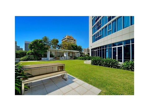 H Star Residences-- Paradise Stayz - Accommodation Georgetown 7