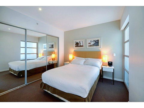 H Star Residences-- Paradise Stayz - Accommodation Georgetown 8