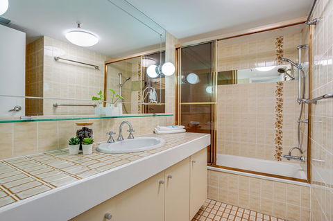 Gemini Court Holiday Apartments - Accommodation Georgetown 11