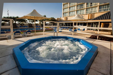 Chateau Beachside Resort - Accommodation Georgetown 1