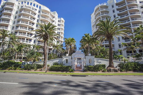 ULTIQA Burleigh Mediterranean Resort - Accommodation Georgetown 19
