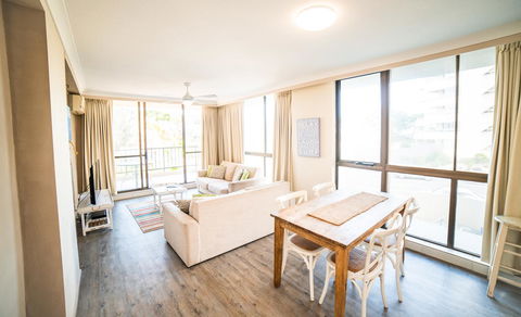 Capricorn One Beachside Holiday Apartments - Official - Accommodation Georgetown 4