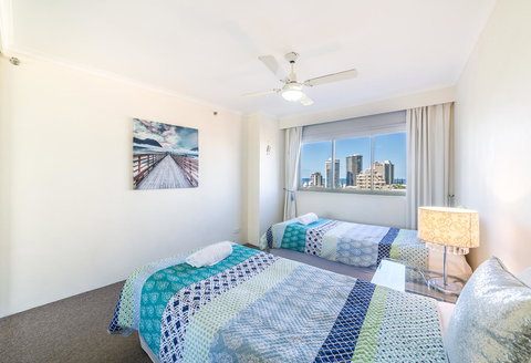 The Meriton Apartments On Main Beach - Accommodation Georgetown 3