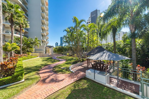 The Meriton Apartments On Main Beach - Accommodation Georgetown 39