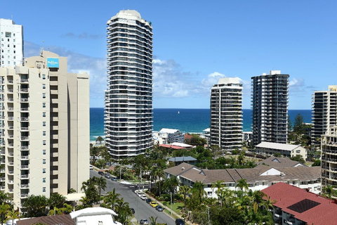 The Meriton Apartments On Main Beach - Accommodation Georgetown 27