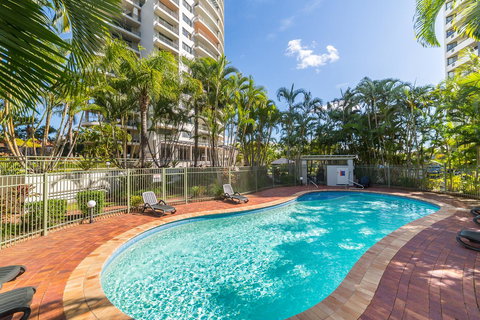 The Meriton Apartments On Main Beach - Accommodation Georgetown 37