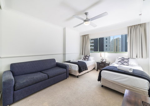 The Meriton Apartments On Main Beach - Accommodation Georgetown 17