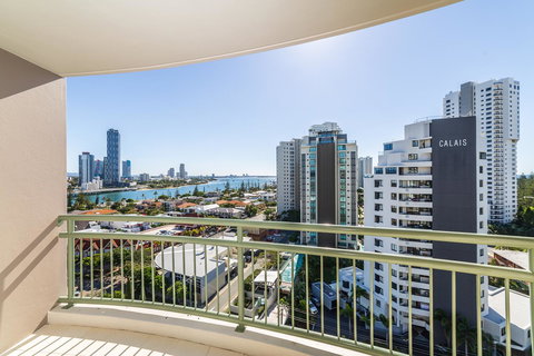 The Meriton Apartments On Main Beach - Accommodation Georgetown 7