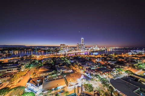 The Meriton Apartments On Main Beach - Accommodation Georgetown 25