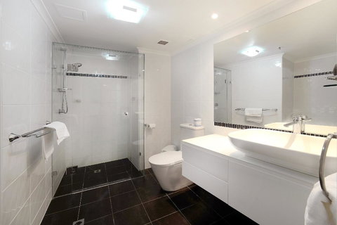 The Meriton Apartments On Main Beach - Accommodation Georgetown 19