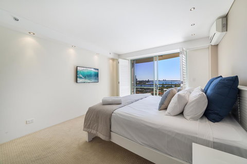 The Meriton Apartments On Main Beach - Accommodation Georgetown 5