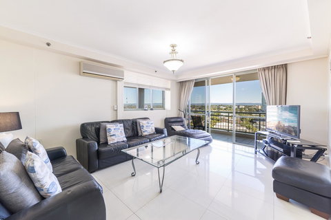 The Meriton Apartments On Main Beach - Accommodation Georgetown 13