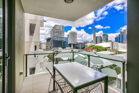 Vine Apartments South Brisbane - Accommodation Georgetown 3