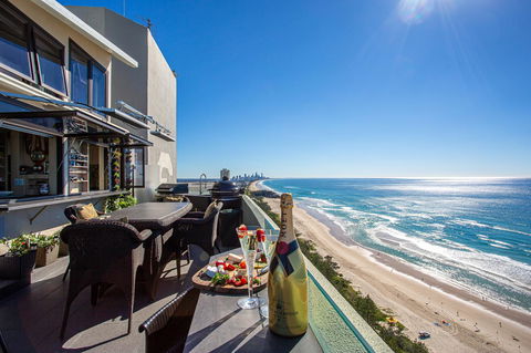 Burleigh Esplanade Apartments - Accommodation Georgetown 10