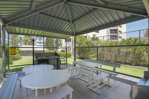 Burleigh Esplanade Apartments - Accommodation Georgetown 24