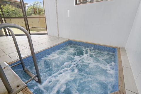 Burleigh Esplanade Apartments - Accommodation Georgetown 22