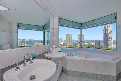 The Waterford On Main Beach - Accommodation Georgetown 25