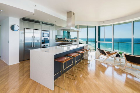 The Waterford On Main Beach - Accommodation Georgetown 8