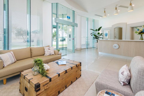 The Waterford On Main Beach - Accommodation Georgetown 13