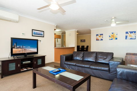 Breakers North Absolute Beachfront Apartments - Official - Accommodation Georgetown 32