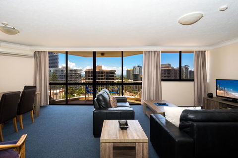 Breakers North Absolute Beachfront Apartments - Official - Accommodation Georgetown 13