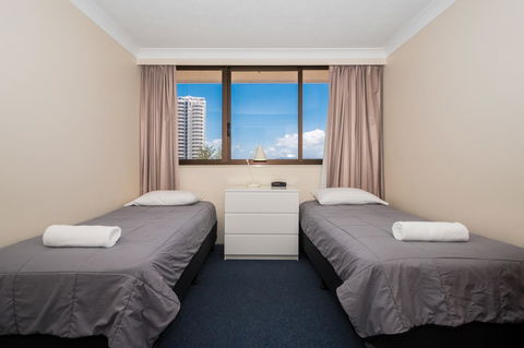 Breakers North Absolute Beachfront Apartments - Official - Accommodation Georgetown 17