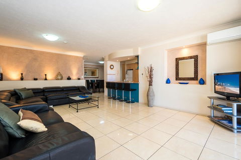 Breakers North Absolute Beachfront Apartments - Official - Accommodation Georgetown 38