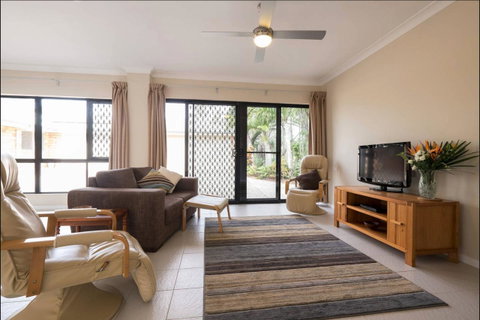 The Villa At The Bay - Accommodation Georgetown 7