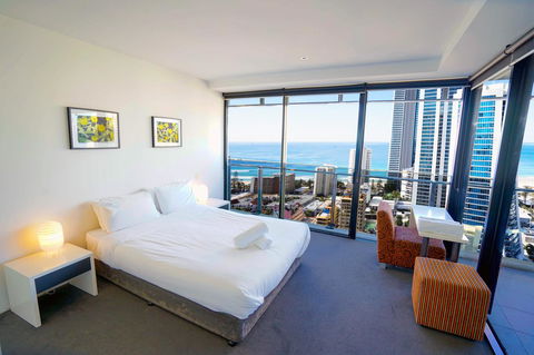 Circle On Cavill Surfers Paradise Apartments-Holiday Paradise - Accommodation Georgetown 9